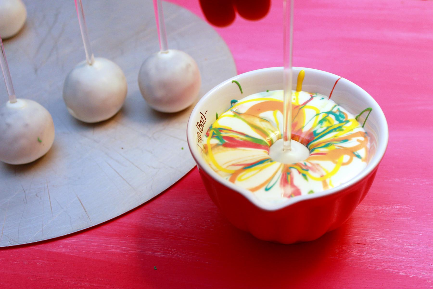 K1600_Einhorn_CakePops_bunte_Schoki_3